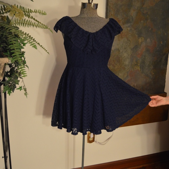Sz 5 Navy skater dress by Sequin Hearts - Picture 3 of 8